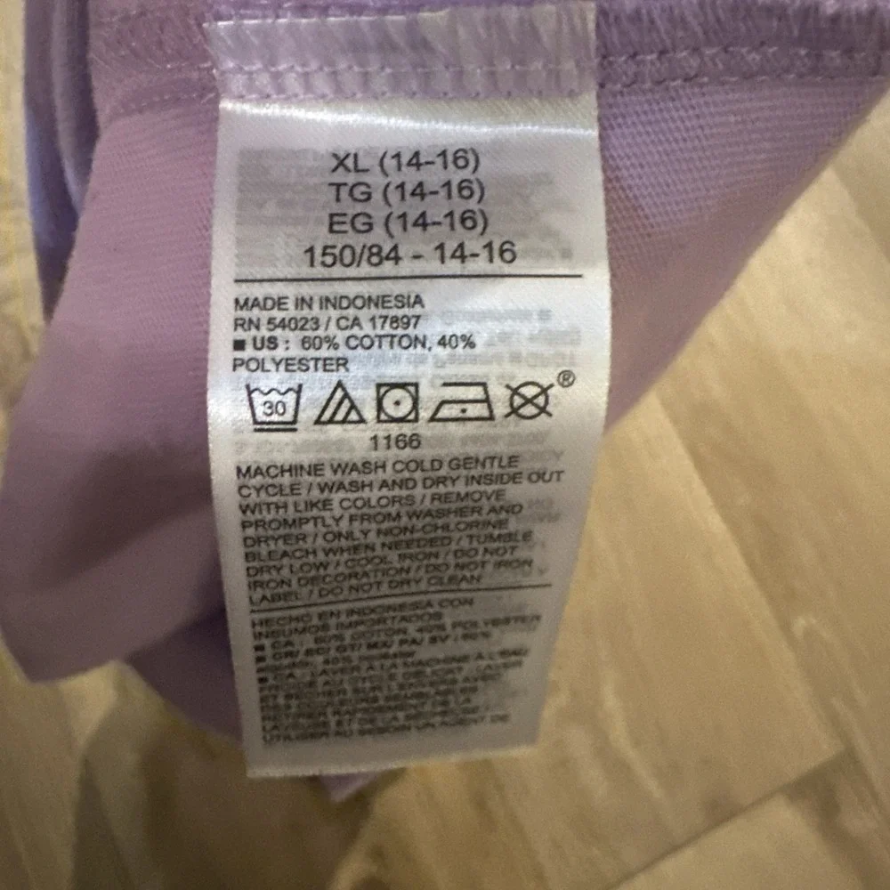 Old Navy‎ X Disney Mickey Mouse Cut Off Crop Tee Purple Girl's Size XL 14-16